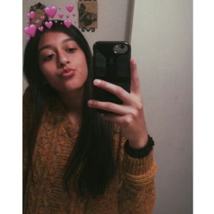 Meet your Posher, Valeria